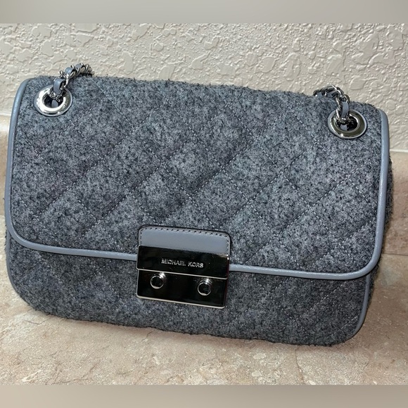 Michael Kors Large Sloan Grey Shearling Shoulder Bag, Chain Link Handle Straps - Picture 4 of 16